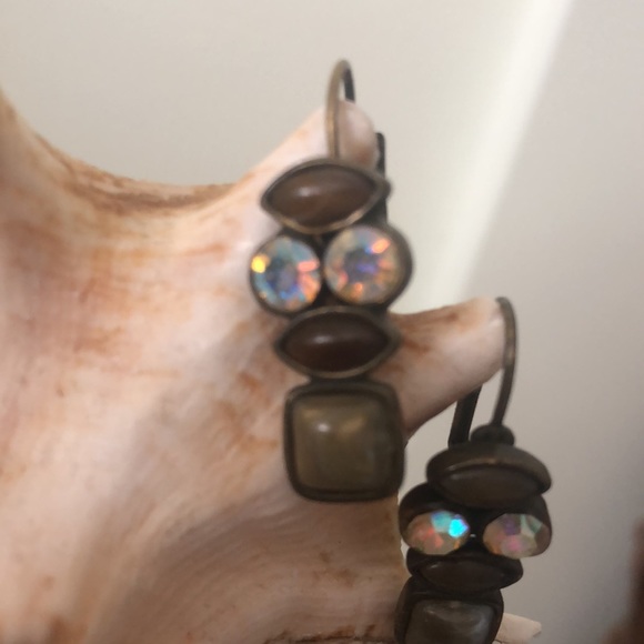 Pretty Antique Gold Rectangular Dangle Earrings - Picture 4 of 4